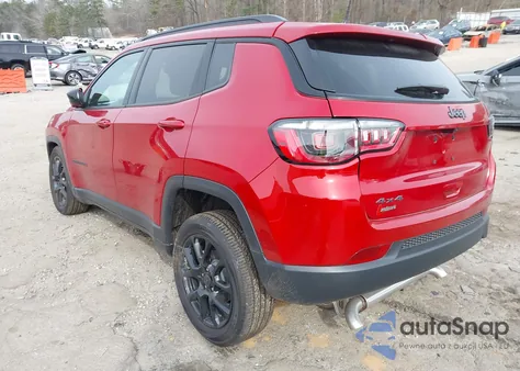 2026 Jeep Compass Latitude Altitude z USA, uszkodzony, nr VIN 3C4NJDBN0TT162267